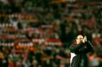 benitez-arsenal-fans-european Rafa Benitez salutes the fans after the Arsenal victory