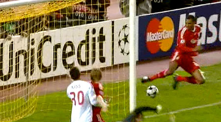 Ngog scores against Debrecen David N'gog's 4th minute goal handed the reds all 3 points