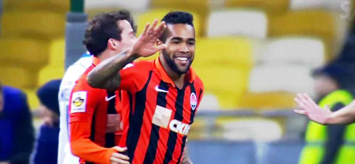 Liverpool target Alex Teixeira in January raid - Anfield ...