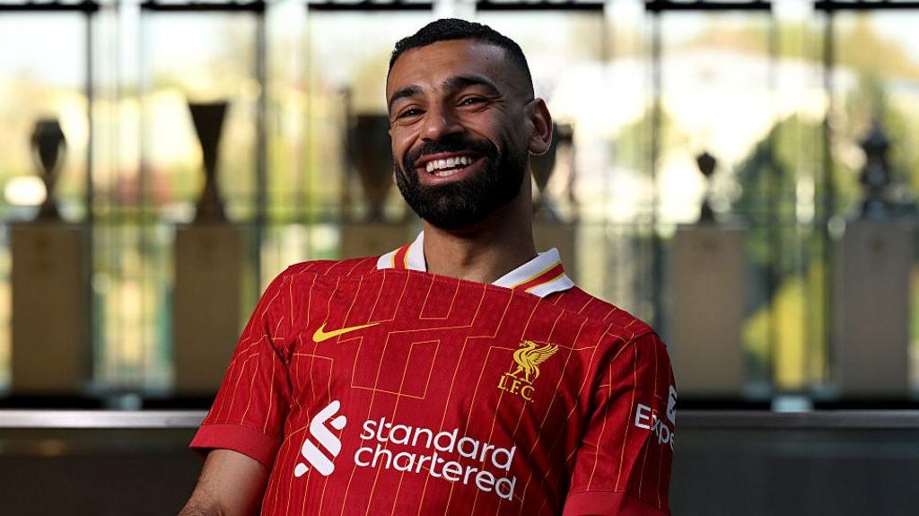 Salah signs contract extension for 2025-2027 at LFC
