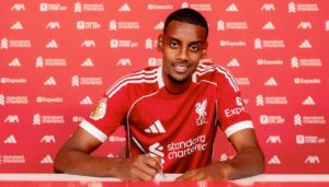 Alexander Isak signs for Liverpool Football Club.
